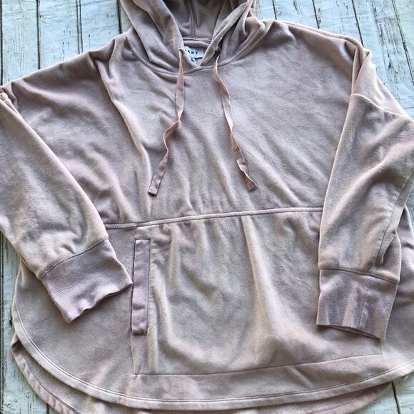 DKNY ELEVATED LEISURE VELOUR HOODIE - Picture 3 of 7